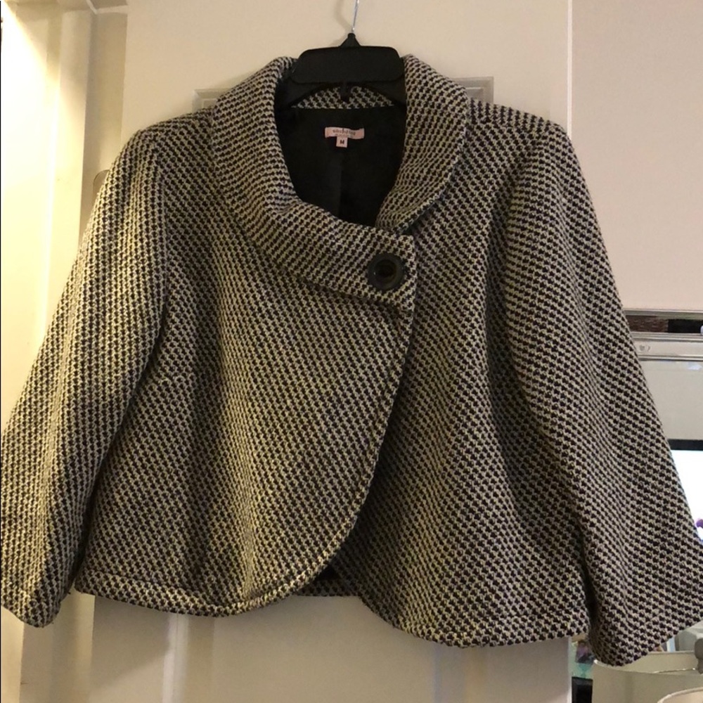 Black and white short jacket